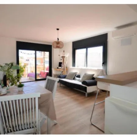 Brand New & Location!!! Spotless Apartment *